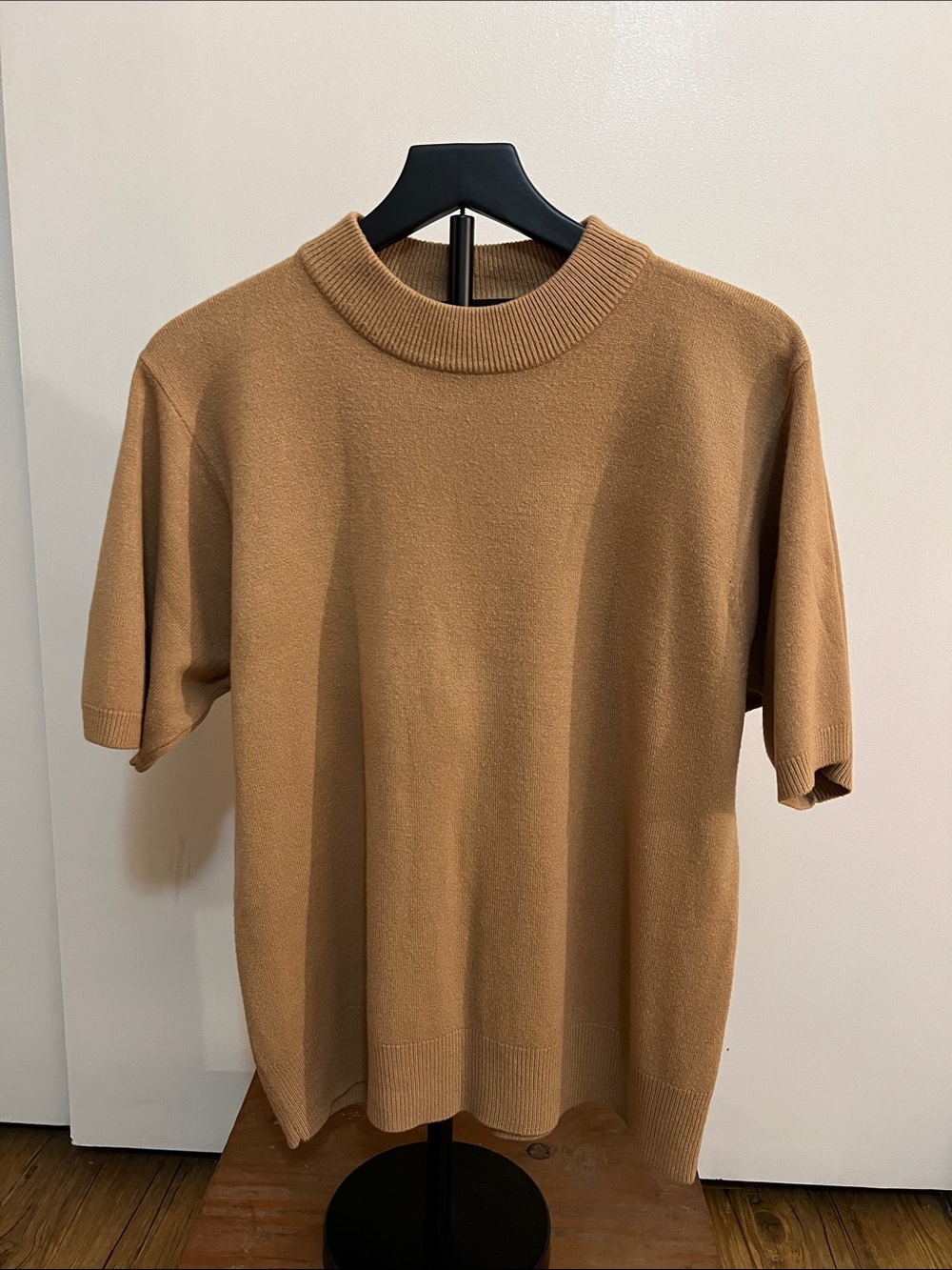 Women’s Short-Sleeve Knit Shirt in Camel